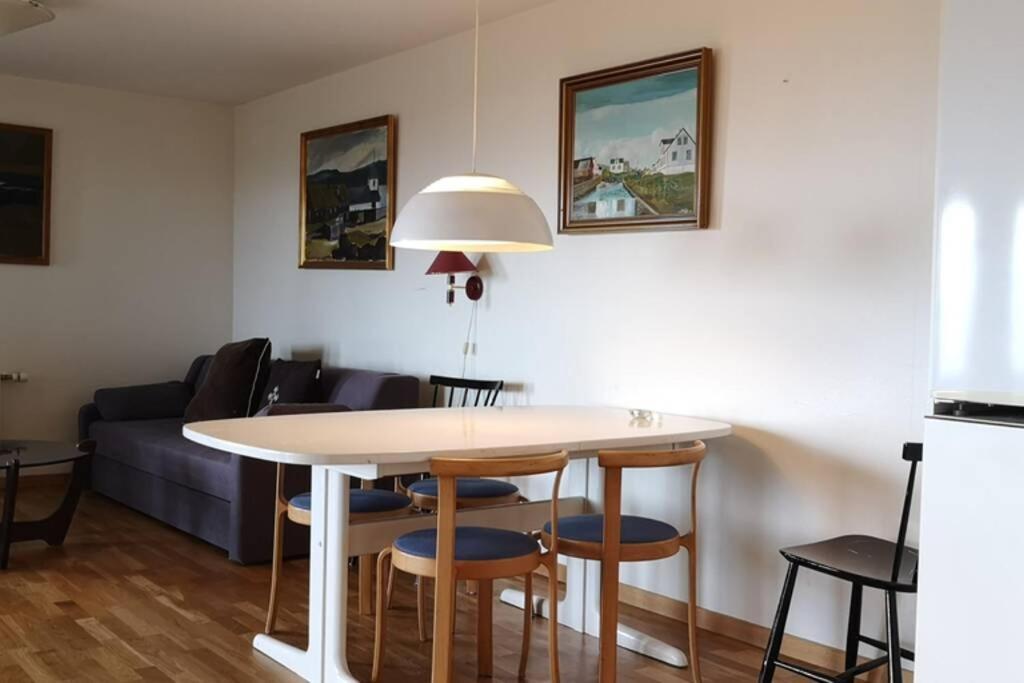 Large Apartment With Fabulous View Of Tórshavn Extérieur photo