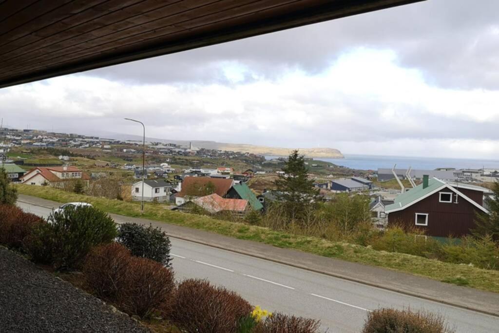 Large Apartment With Fabulous View Of Tórshavn Extérieur photo